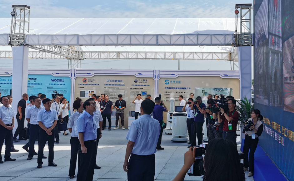 賽鷹智能展示區(qū)