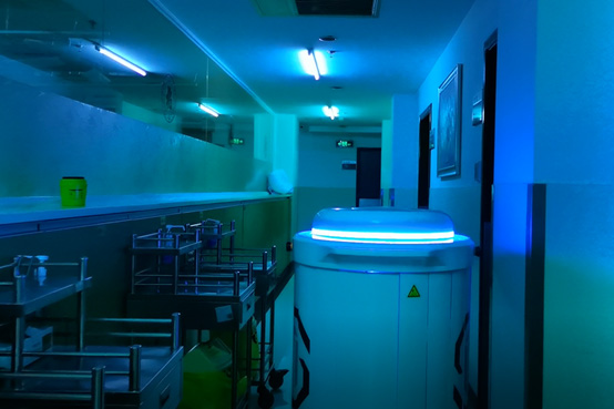 消毒機(jī)器人 消毒機(jī)器人